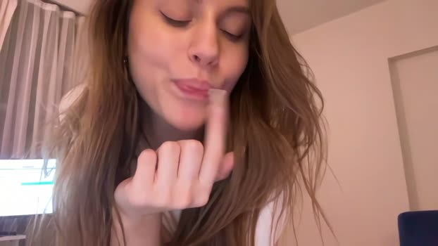 she001 Female Chaturbate 27-03-2026