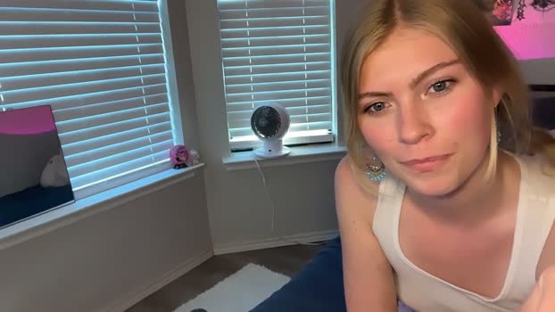 elliee81 Female Chaturbate 30-03-2026
