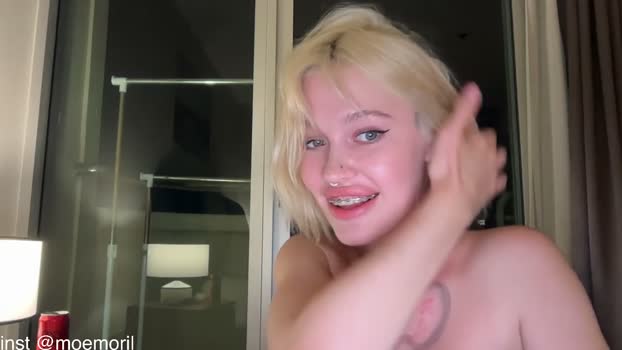 golden_alinee Female Chaturbate 30-03-2026