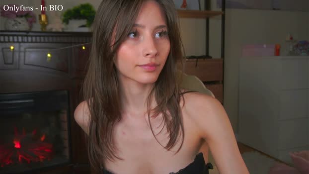 falinecrosthwaite Female Chaturbate 05-04-2026