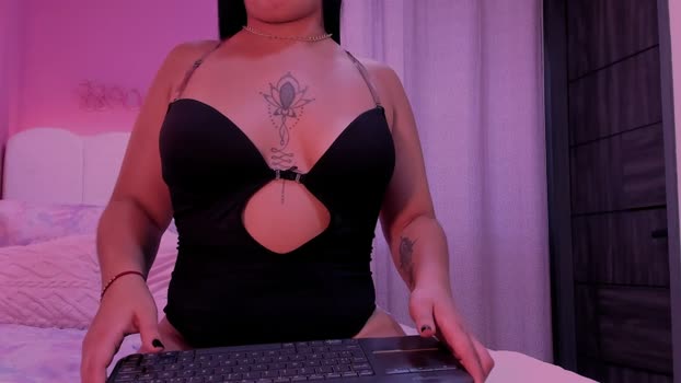 nicole_firee Female Chaturbate 04-04-2026