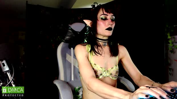 littlefeyfox Female Chaturbate 11-04-2026