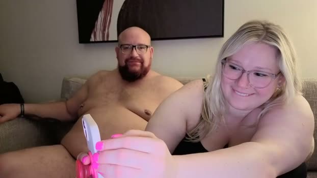 piggyrose Couple Chaturbate 11-04-2026