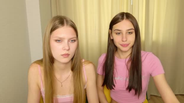 alexialunaris Couple Chaturbate 14-04-2026