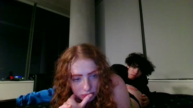 hellokitty2020luv Couple Chaturbate 14-04-2026