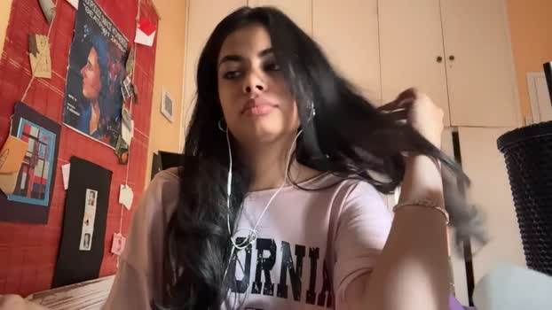 shirleendurrah Female Chaturbate 14-04-2026
