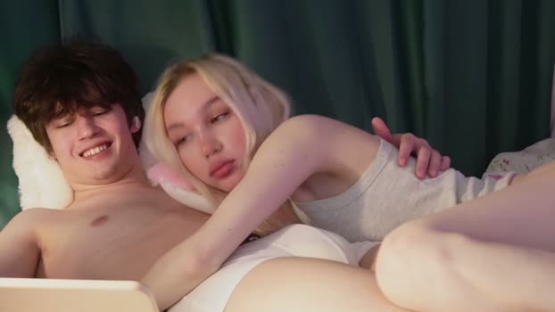 wladilia Couple Chaturbate 13-04-2026