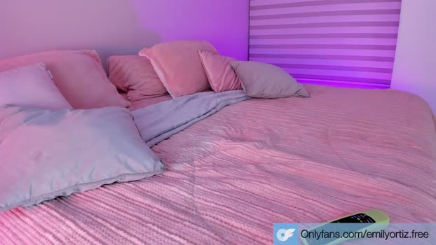 emilyortiz_ Female Chaturbate 15-04-2026