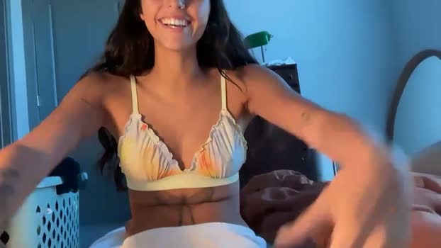 greasybangs Female Chaturbate 15-04-2026