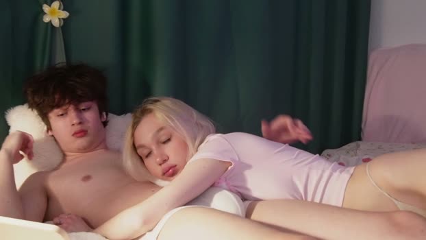 wladilia Couple Chaturbate 14-04-2026