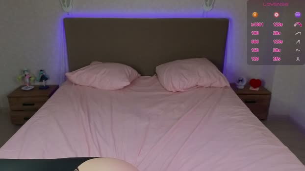hollislux Female Chaturbate 16-04-2026