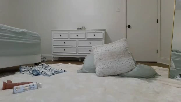 aliii1123 17-04-2026 Cam Show toys striptease
