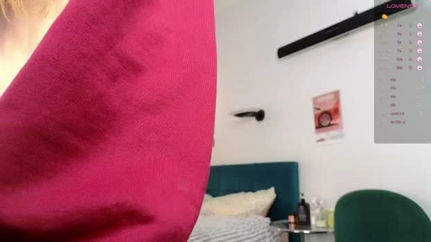 smoothnesss 17-04-2026 Cam Show beauty kissing