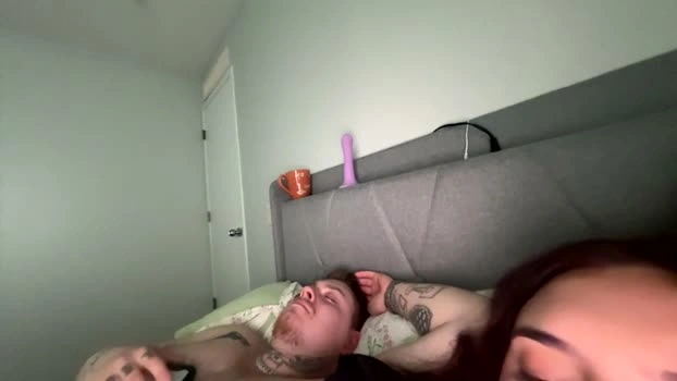 layaslittlelibrary 24-04-2026 Cam Show bigass gag
