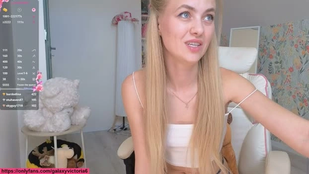 brilliantvictoria 30-04-2026 Cam Show toys big