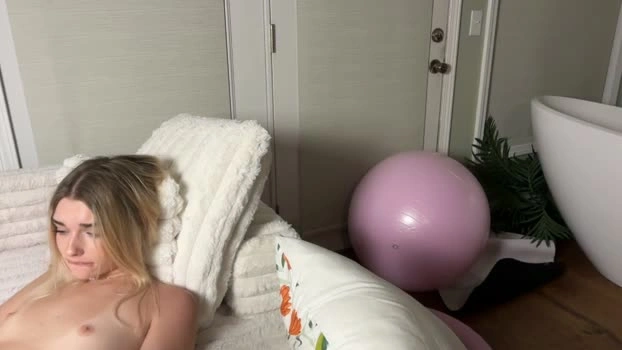 ellalowe 30-04-2026 Cam Show bj-dildo sucktits
