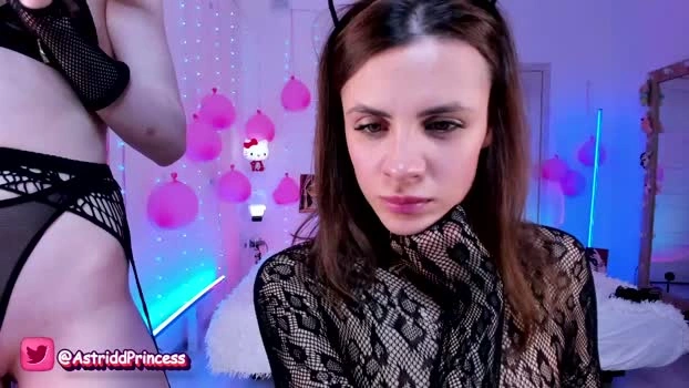helloiamastrid 15-05-2026 Cam Show lush big