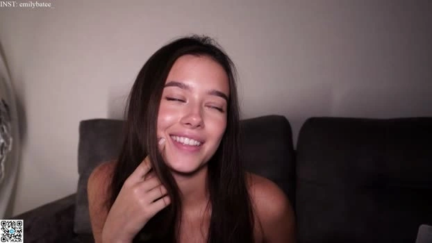 emilybatee 18-05-2026 Cam Show Pretty big