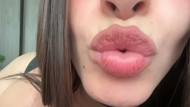 emyii 22-05-2026 Cam Show spanking suckcock
