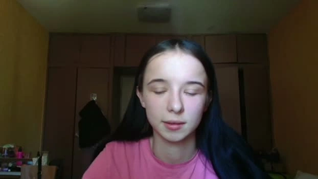 yuliastar 27-05-2026 Cam Show spank fingering
