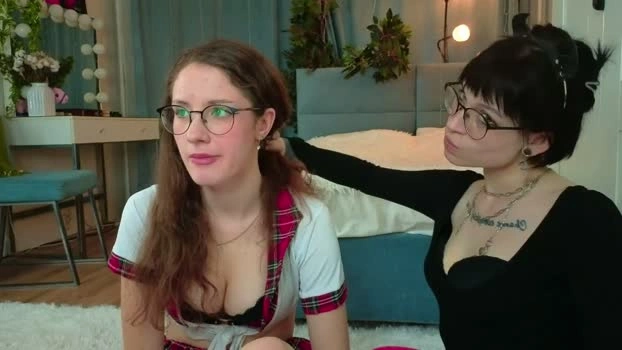 little_poetry 27-05-2026 Cam Show natural sucktits