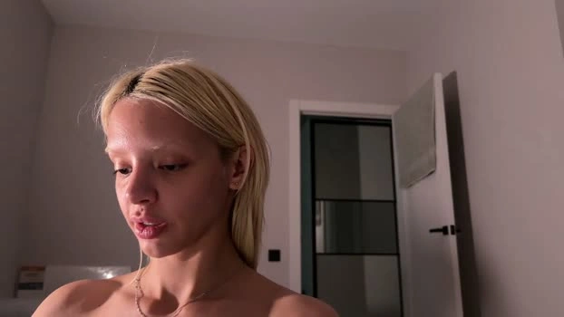 lesi_moonie 28-05-2026 Cam Show fuckass sucktits