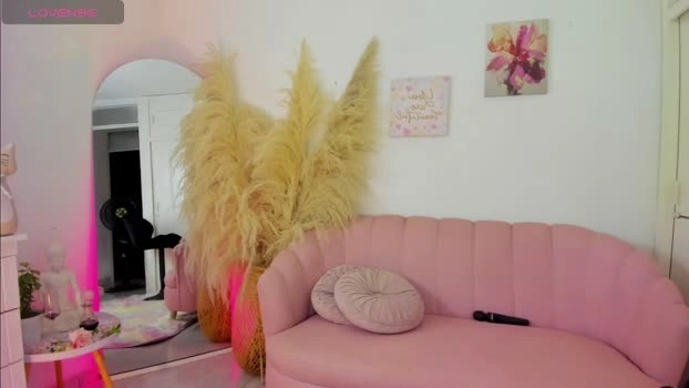 brunettklaryss 31-05-2026 Cam Show toys sweet