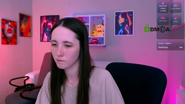caroline_honeyy 08-06-2026 Cam Show play Pretty