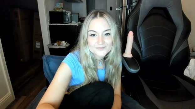 iris_roslin 14-06-2026 Cam Show toy love