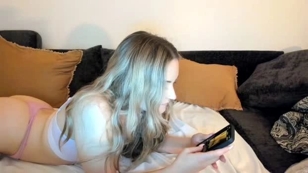 aesus3x 23-06-2026 Cam Show bj-dildo spanking
