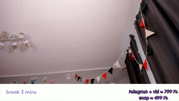 vivian_qwerty 24-06-2026 Cam Show suckcock spanking
