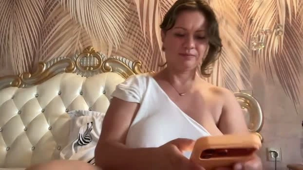 kiradivine 27-06-2026 Cam Show kissing ass