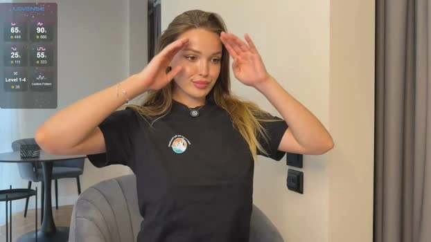 peachylina 04-07-2026 Cam Show cute big