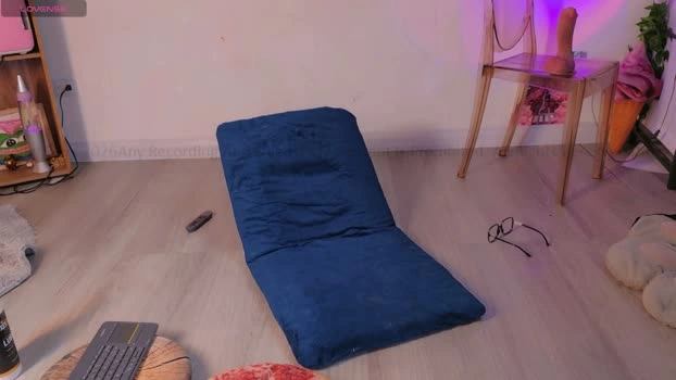 mollyflwers 06-07-2026 Cam Show hot toys