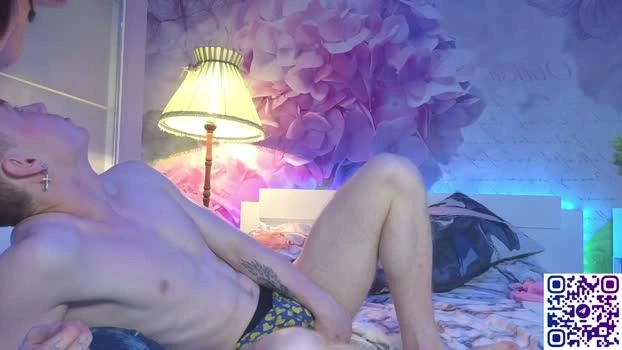 klikigrean 15-07-2026 Cam Show kissing cute