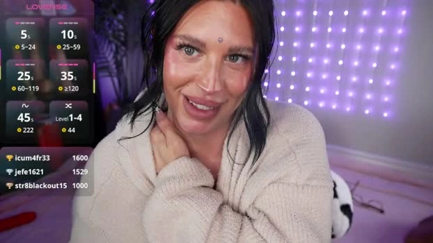 saintjade 17-07-2026 Cam Show cute yummy