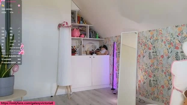 brilliantvictoria 18-07-2026 Cam Show legs kink