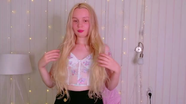 tinasiner 19-07-2026 Cam Show strip yummy