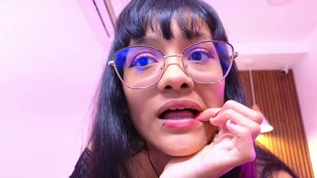 cherry_vixen_ 21-07-2026 Cam Show deepthroat legs