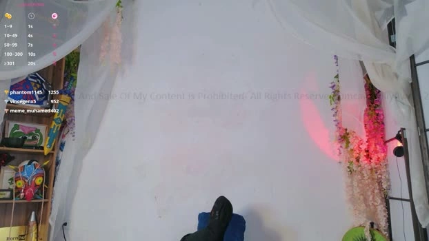 mollyflwers 27-07-2026 Cam Show hot spanking